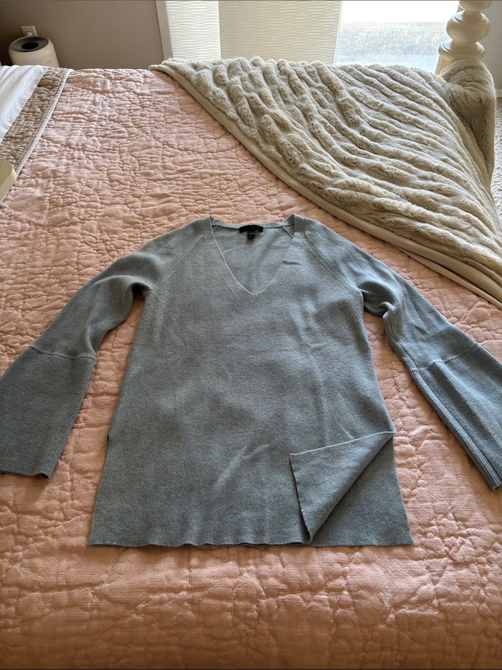 Light BlueV-Neck Knit Sweater